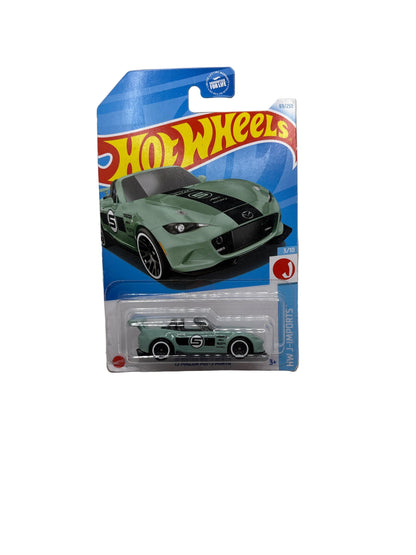 Hot Wheels 15 Mazda MX-5 Miata Diecast green