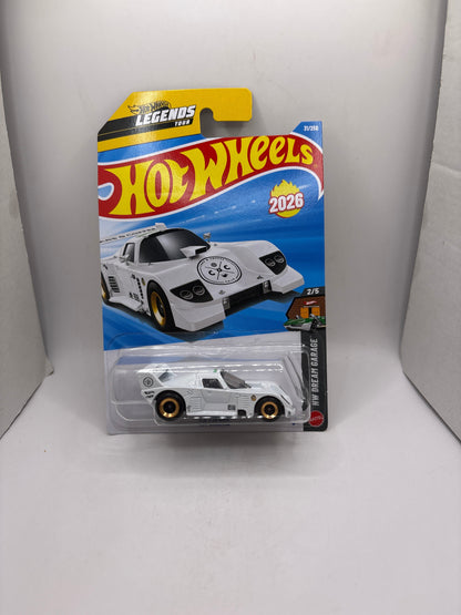 Hot Wheels La Liebre Diecast white
