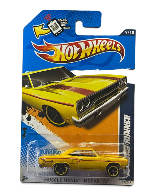 Hot Wheels Muscle Mania Mopar 12 Yellow 70 Road Runner Toy Car 89/247