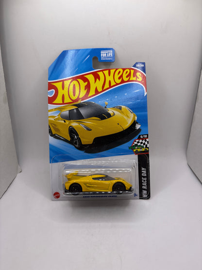 Hot Wheels 2020 Koenigsegg Jesko Diecast yellow