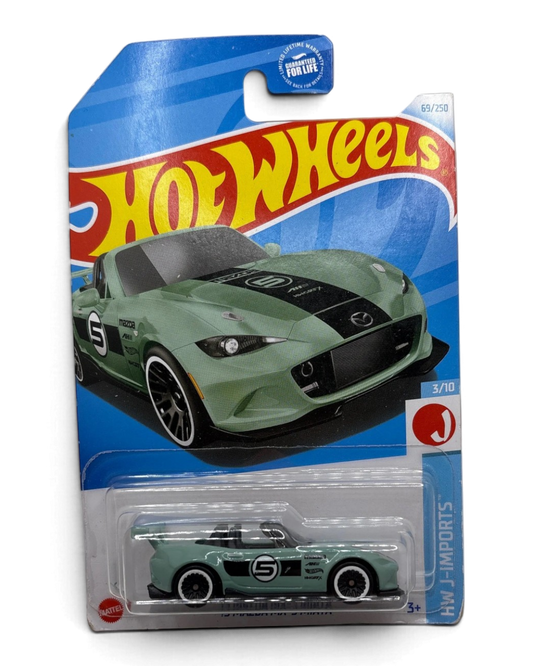 Hot Wheels 15 Mazda MX-5 Miata Diecast green